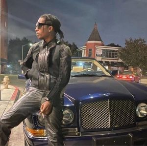 Meet your Posher, Cleen